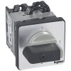 Legrand Трехпозиционный переключатель без положения 0 - PR 12 - 1П - 3 контакта 027502