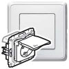 Legrand Розетка Cariva 2К+3 с защитными шторками IP 44 -16А-250В 773645