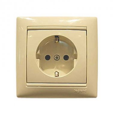 Фотография товара 'Legrand Модуль розетки 2К+З, с винтовыми зажимами, немецкий стандарт (Schuko), 10/16А 774320'