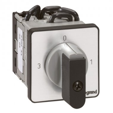 Фотография товара 'Legrand Трехпозиционный переключатель без положения 0 - PR 12 - 2 П - 6 контактов 027503'