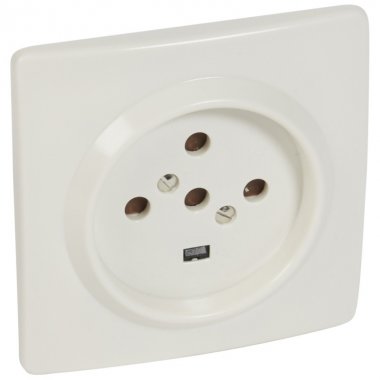 Фотография товара 'Legrand Розетка встраиваемая 2К+Н+З - 20 А - с защитными шторками - 95x95 мм - на винтах 055457'
