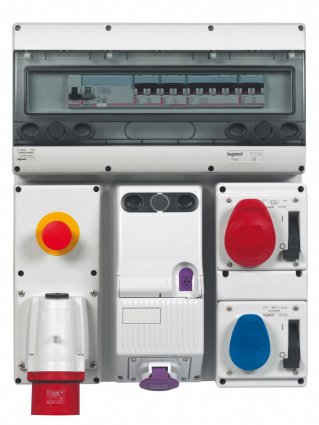 Фотография товара 'Legrand Встраиваемая розетка - P17 Tempra Pro - IP 44 - 380/415 В~ - 16 A - 3К+Н+З 057302'