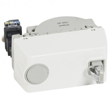 Фотография товара 'Legrand Розетка RJ 45 - Программа Mosaic - категория 5е - UTP с вытяжным шнуром RJ 45 076530'