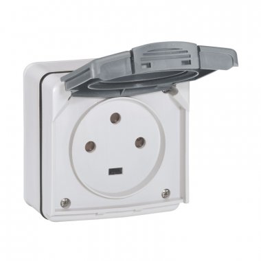 Фотография товара 'Legrand Розетка 3К+3 - с винтовыми зажимами - Программа Plexo - IP 55 - IK 08 091656'