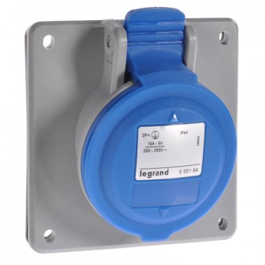 Фотография товара 'Legrand Встраиваемая наклонная розетка - P17 Tempra Pro - IP 44 - 200/250 В~ - 16 A - 2К+З 555184'