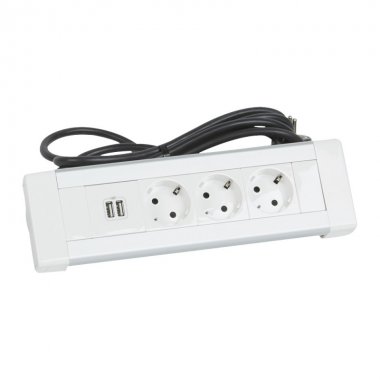 Фотография товара 'Legrand Настольный блок - 3x2К+3 + зарядное устройство 2хUSB - со шнуром 653562'