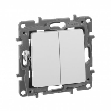Фотография товара 'Legrand Выключатель/переключатель двухклавишный - Etika Plus - 10 A - 250 В 672212'