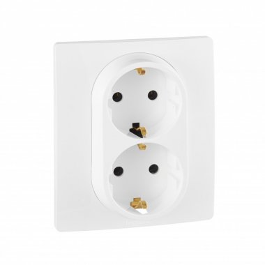 Фотография товара 'Legrand Розетка 2 x 2К+З - немецкий стандарт - 16 А - 250 В Etika 672223'