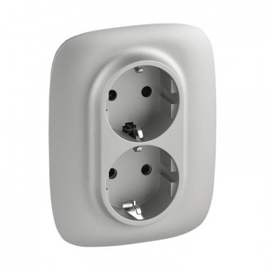 Фотография товара 'Legrand Valena ALLURE Силовая розетка двойная 2х2К+З 16А 250В с лицевой панелью 753926'