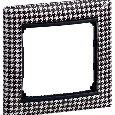 Фотография товара 'Legrand Рамка - Valena - 1 постовая 770420'