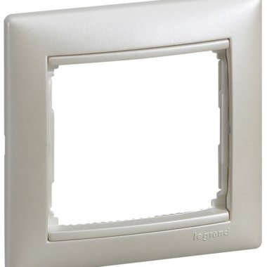 Фотография товара 'Legrand Рамка - Valena - 1 постовая 770471'