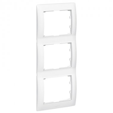 Фотография товара 'Legrand Рамка - Galea Life - 3 поста - вертикальный монтаж 771007'