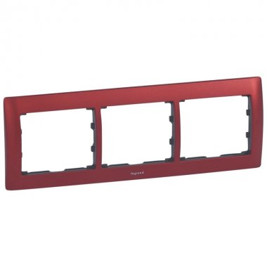 Фотография товара 'Legrand Рамка - Galea Life - 3 поста - горизонтальный монтаж 771903'