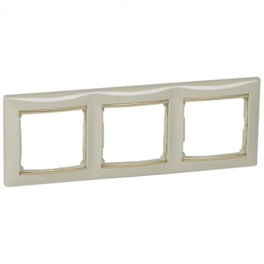 Фотография товара 'Legrand Рамка - Valena - 3 постовая горизонтальный монтаж 774153'