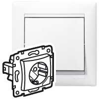 Фотография товара 'Legrand Силовая розетка - Valena - 2К+3 - с механической системой выталкивания вилки 774394'