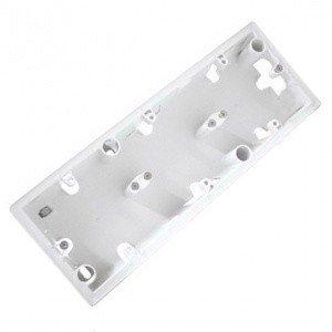 Фотография товара 'Legrand VALENA Коробка 3 поста накладная 776183'