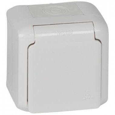 Фотография товара 'Legrand Розетка 2К+З с защитными шторками - 16 A - 250 В~ - Quteo IP 44 782321'