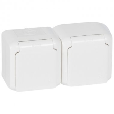 Фотография товара 'Legrand Розетки 2 х 2К+З с защитными шторками - 16 A - 250 В~ - Quteo IP 44 782323'