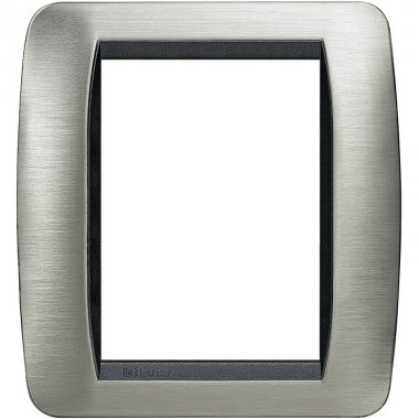 Фотография товара 'Legrand Накладка 3+3 модуля L4826ACS'