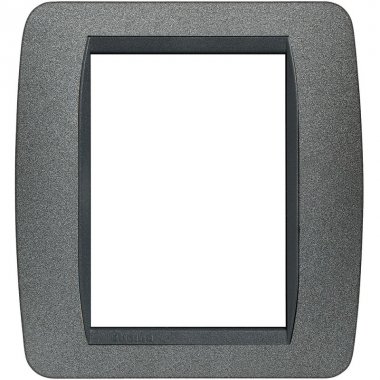 Фотография товара 'Legrand Накладка 3+3 Модуля L4826GF'