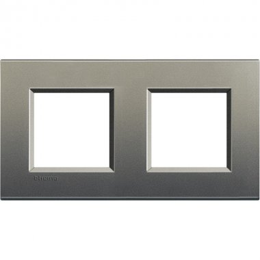 Фотография товара 'Legrand Livinglight Рамка прямоугольная, 2 поста LNA4802M2AE'