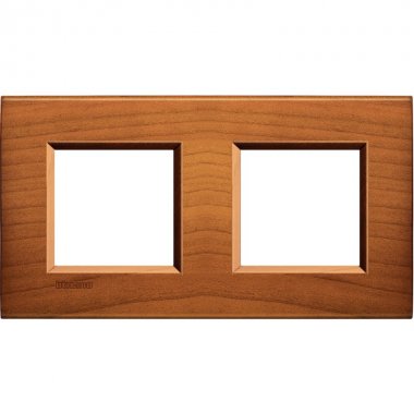 Фотография товара 'Legrand Livinglight Рамка прямоугольная, 2 поста LNA4802M2LCA'