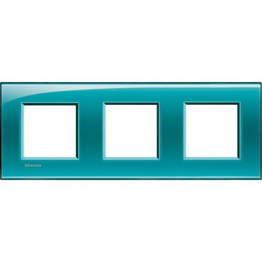 Фотография товара 'Legrand Livinglight Рамка прямоугольная, 3 поста LNA4802M3VD'