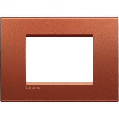 Фотография товара 'Legrand Livinglight Рамка прямоугольная, 3 модуля LNA4803RK'