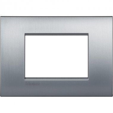 Фотография товара 'Legrand Livinglight Рамка Air, итальянский стандарт 3 модуля LNC4803CRS'