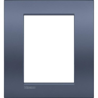 Фотография товара 'Legrand Livinglight Рамка Air, итальянский стандарт 3+3 модуля LNC4826BM'