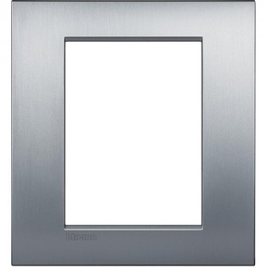 Фотография товара 'Legrand Livinglight Рамка Air, итальянский стандарт 3+3 модуля LNC4826CRS'