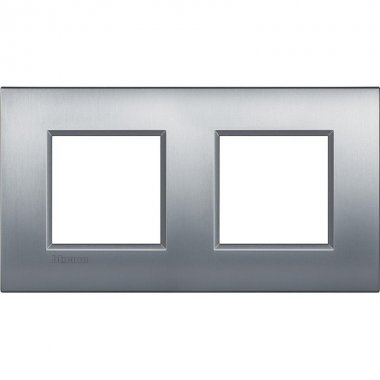 Фотография товара 'Legrand Livinglight Рамка Air, немецкий стандарт 2+2 модуля LNE4802M2CRS'