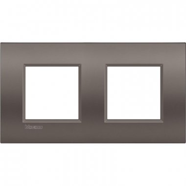 Фотография товара 'Legrand Livinglight Рамка Air, немецкий стандарт 2+2 модуля LNE4802M2CY'