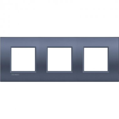 Фотография товара 'Legrand Livinglight Рамка Air, немецкий стандарт 2+2+2 модуля LNE4802M3BM'