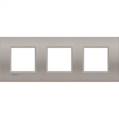 Фотография товара 'Legrand Livinglight Рамка Air, немецкий стандарт 2+2+2 модуля LNE4802M3SB'