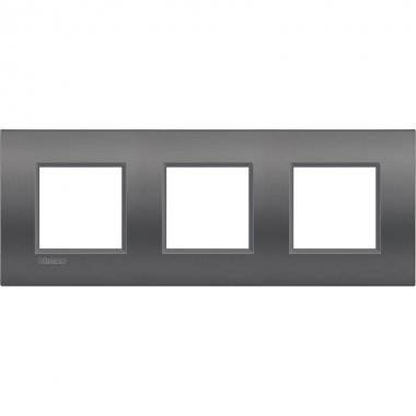 Фотография товара 'Legrand Livinglight Рамка Air, немецкий стандарт 2+2+2 модуля LNE4802M3ST'