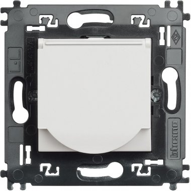 Фотография товара 'Legrand LivingLight Розетка 2К+З с крышкой и суппортом N4141MAP'