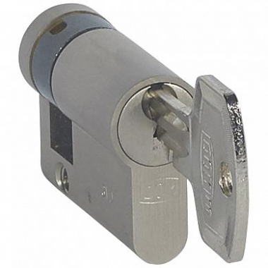 Фотография товара 'Legrand Ключ DIN стандартный для управления рольставнями Galea Life 775888'