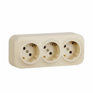 Фотография товара 'Legrand Блок розеток Quteo с предварительным подключением 3x2К+З 782268'