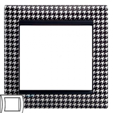 Фотография товара 'Legrand Valena Classic DIY Рамка 1 пост 694349'