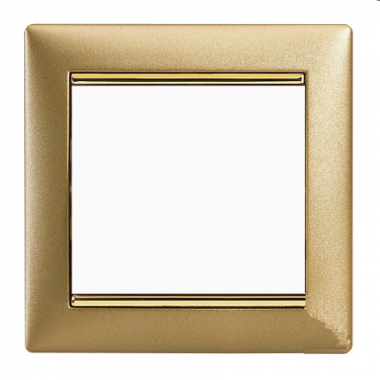 Фотография товара 'Legrand Valena Classic DIY Рамка 1 пост 694359'