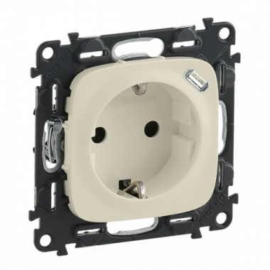 Фотография товара 'Legrand Valena ALLURE.Розетка комбинированная 2К+З 16А ~250В 753006'