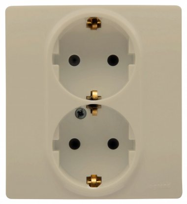 Фотография товара 'Legrand Модуль розетки 2 х 2К+З со шторками, 10AX, автоматические зажимы ETIKA 672333'