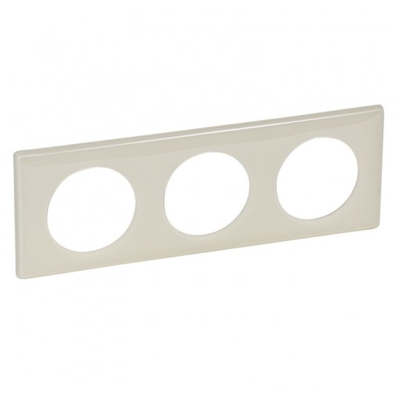 Фотография товара 'Legrand Рамка - Программа Celiane - 3 поста 066623'