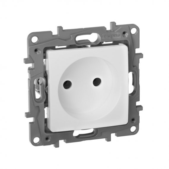Фотография товара 'Legrand Розетка 2К - немецкий стандарт - 16 А - 250 В Etika 672220'