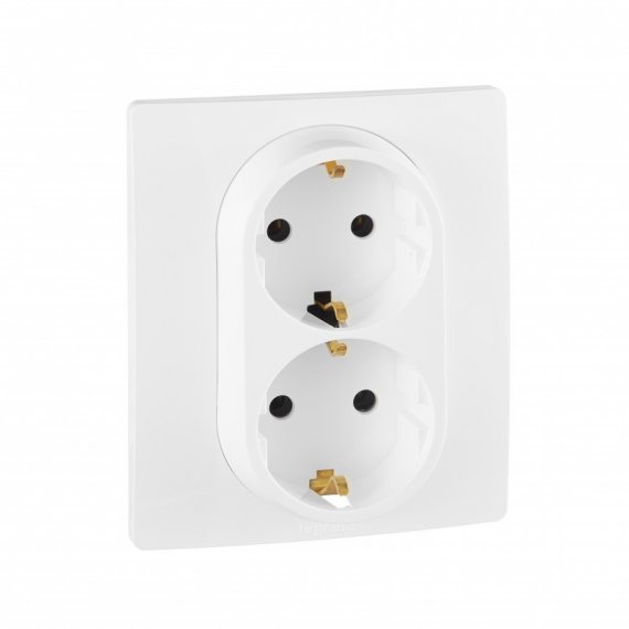 Фотография товара 'Legrand Розетка 2 x 2К+З - немецкий стандарт - 16 А - 250 В Etika 672223'
