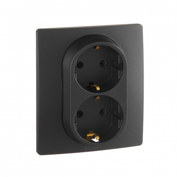 Фотография товара 'Legrand Розетка 2 x 2К+З - немецкий стандарт - винтовые зажимы - 16 А - 250 В Etika 672623'