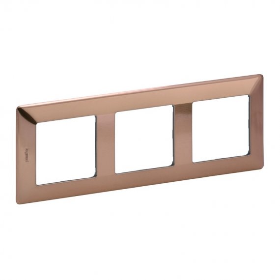 Фотография товара 'Legrand Valena LIFE Рамка универсальная 3-постовая 754163'