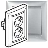 Фотография товара 'Legrand Розеточный блок - Valena - немецкий стандарт - 2х2К+3 - укомплектованный - 16 А 770100'