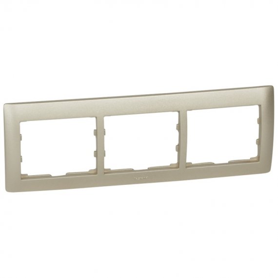 Фотография товара 'Legrand Рамка - Galea Life - 3 поста - горизонтальный монтаж 771403'